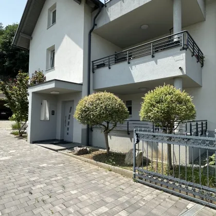 *Provisionsfrei - neu sanierte 3 Zimmer-Wohnung mit zwei Terrassen und Carportstellplatz!* - Bild 2