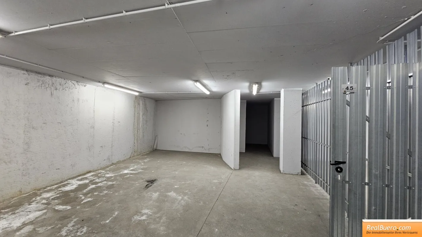 LAGERFLÄCHE IN DER BREITENFURTER STRASSE HÖHE HETZENDORFER STRASSE - Bild 1