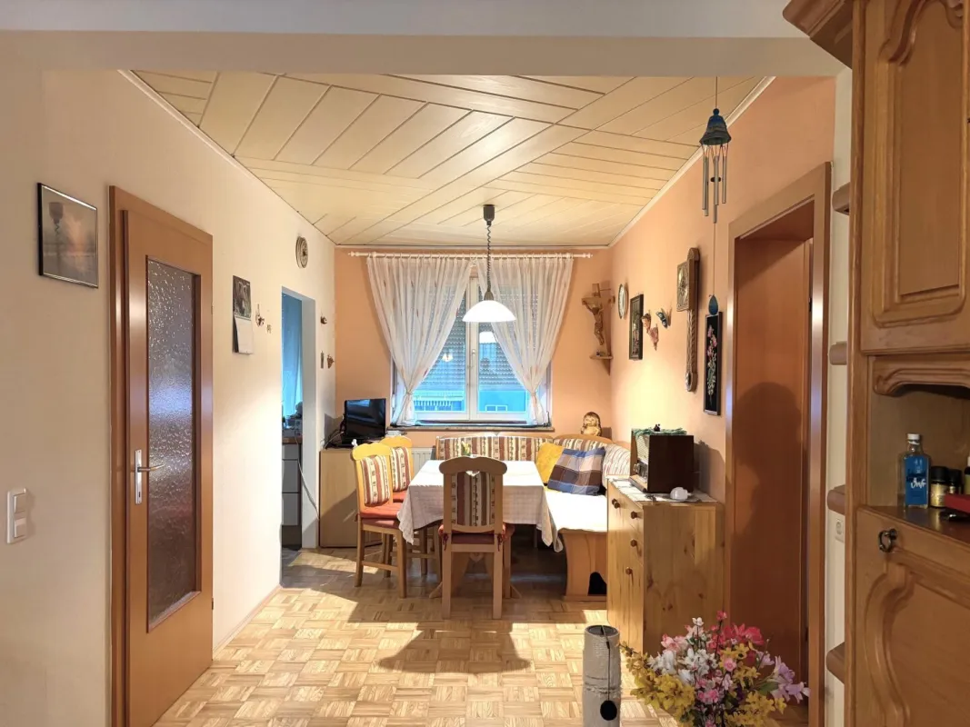 Sehr gepflegte 77,81m² Eigentumswohnung mit Balkon im 2.Obergeschoss mit Stadtblick - Bild 1