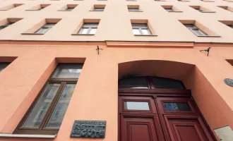 Kreative Köpfe aufgepasst! 2-Zimmer-Wohnung mit viel Gestaltungsspielraum zum selbst sanieren