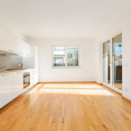 EXKLUSIVER NEUBAU I AM FUßE DES RUCKERLBERGS I SÜD-BALKON I TIEFGARAGE I DIREKT AM LEONHARDBACH I IDYLLISCH I SACKSTRAßE AB SOFORT I - Bild 2