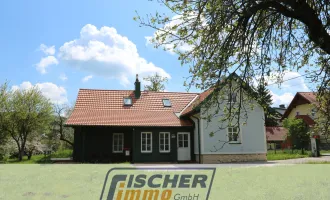TOP-SANIERT - Entzückendes Einfamilienhaus im Grünland mit 1804 m² großem Grundstück und Nähe zum Pferdegestüt