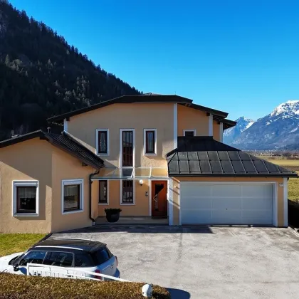 KUNDL - Luxuriöses Landhaus für Ihre Familie - 5 Zimmer, Balkon, Terrasse, Wintergarten und sehr viel Grünfläche - Bild 3