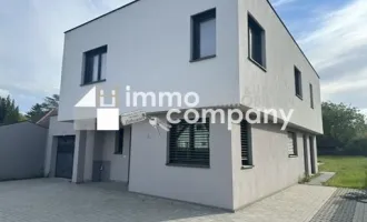 TRAUMHAUS NACH IHREN WÜNSCHEN - MITTEN IM GRÜNEN + POOL