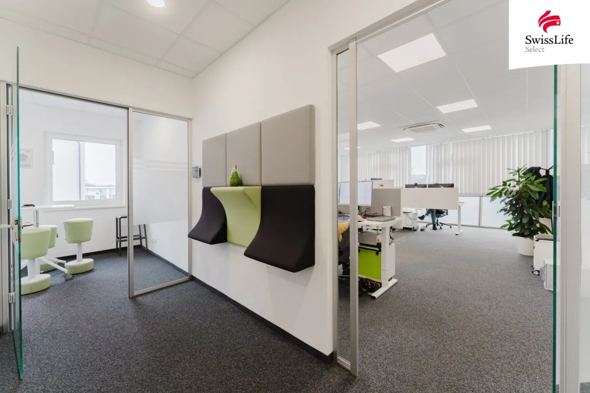 Moderne Büros sowie Halle (Produktion/Lager) | direkt an der Autobahn | sichtbare Werbefläche | top ausgestattet - Bild 1