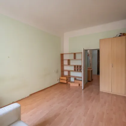 **Hannovermarkt** Sanierungsbedürftige 3-Zimmer Altbauwohnung - mit Balkonoption - Airbnb - Bild 2