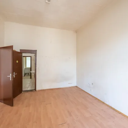 **Hannovermarkt** Sanierungsbedürftige 3-Zimmer Altbauwohnung - Airbnb - Balkonoption - Bild 3