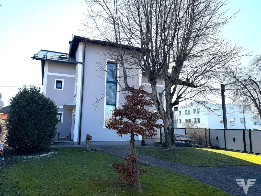 Viel Versprechendes Liefering! Mehrfamilienhaus mit schönem Garten - Bild 1