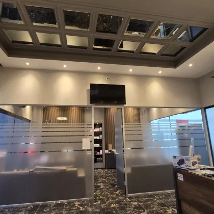 Superädifikat-Renditeobjekt auf Pachtgrund mit 8% Netto-Rendite und 4 Gebäude (Halle, Büros, Autowerkstatt und Lackierbox) - NFL: 1305m² - unbefristete Mietverträge! - Bild 2