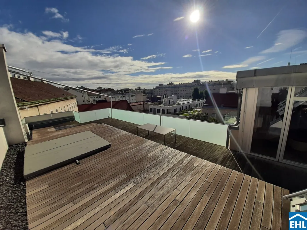 Designer Dachgeschoß-Wohnung mit großzügiger Terrasse auf einer Ebene - Bild 1