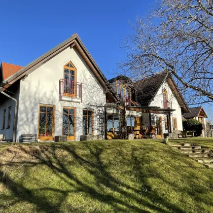 ANLAGE: Stilvolle Luxusvilla in Prestige-Lage - Bild 3