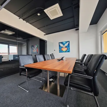 Möbliert & sofort bezugsbereit | 439m² Büro am innovativem Betriebsstandort | Produktions- und Lagerflächen optional verfügbar - Bild 2