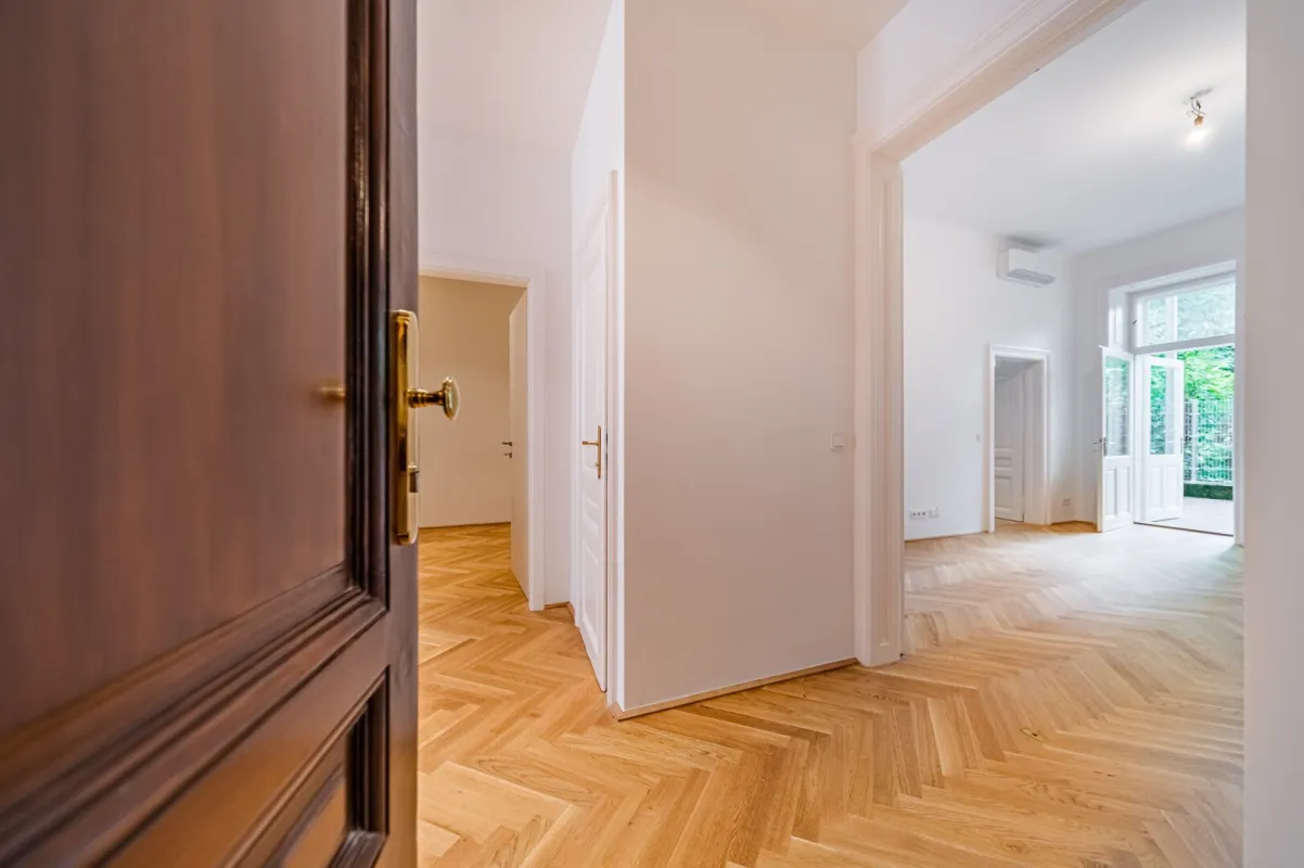 ERSTBEZUG: Großzügige Raumaufteilung | Klimaanlage | 31m2 Terrasse mit Grünblick - Bild 1