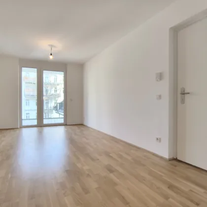 Stil trifft Wohlfühlambiente - Das Stadthaus Miller - Ruhige Hofwohnung mit Balkon - Exzellente Lage Nahe Mariahilfer Str. & Westbahnhof - Bild 3