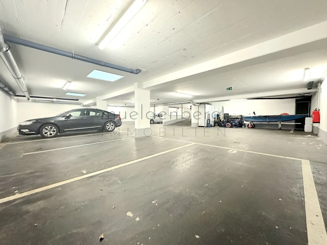 Neuwertige Tiefgaragenplätze in 1210 Wien - Sichern Sie sich jetzt Ihren Stellplatz! - Bild 1