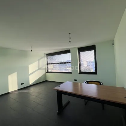 Stilvolles Haus in einer Landhausstadt. 10 Minuten nach Wien. - Bild 3