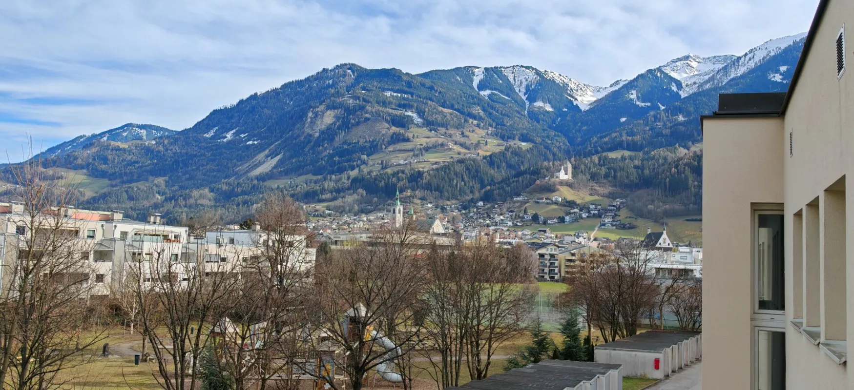 Ab sofort: Renovierte 4-Zimmer-Dachgeschoßwohnung in Schwaz (vermietet) Obj. 10434 - Bild 1