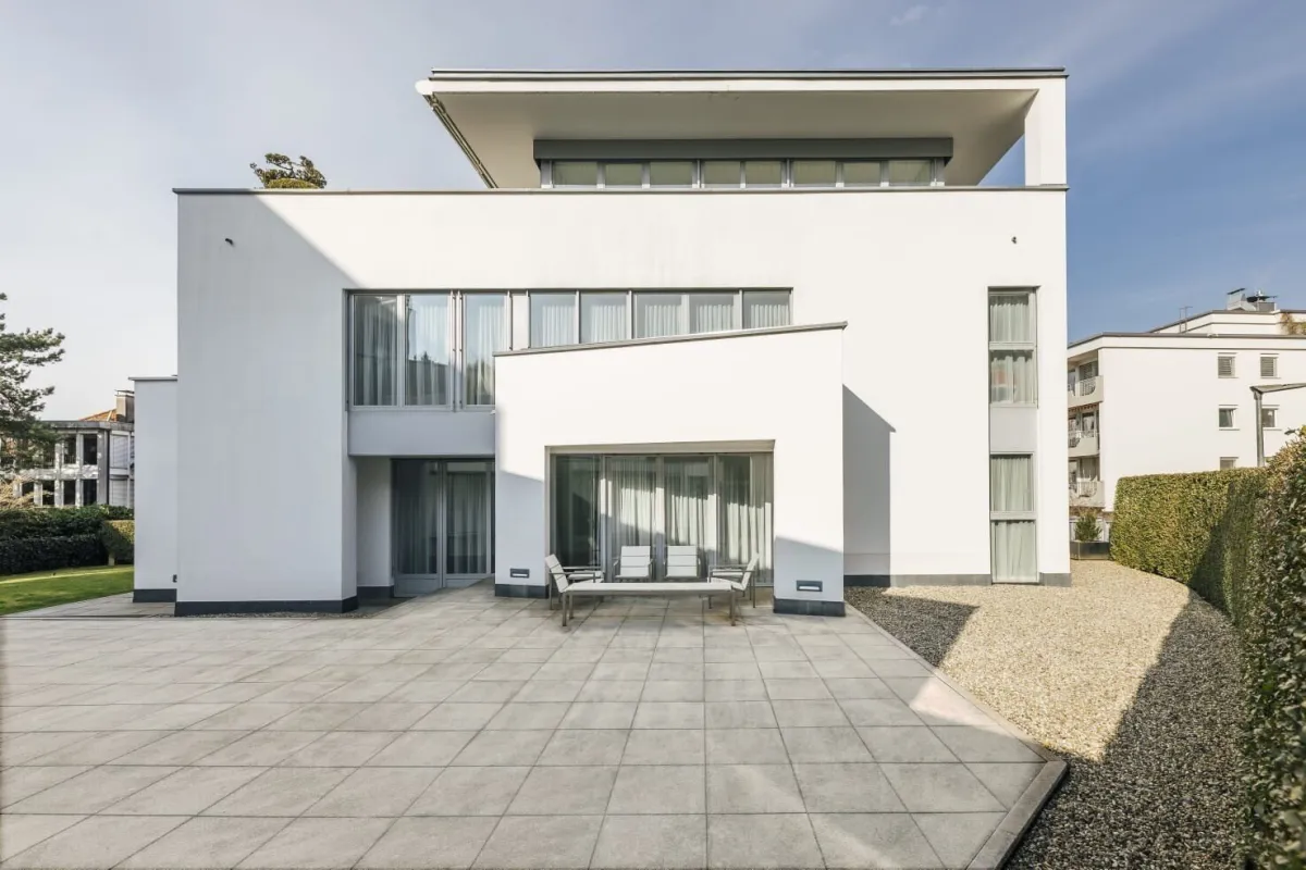 Stilvolles Wohnen in Toplage am Bodensee – Elegante Villa mit beeindruckender Architektur - Bild 1