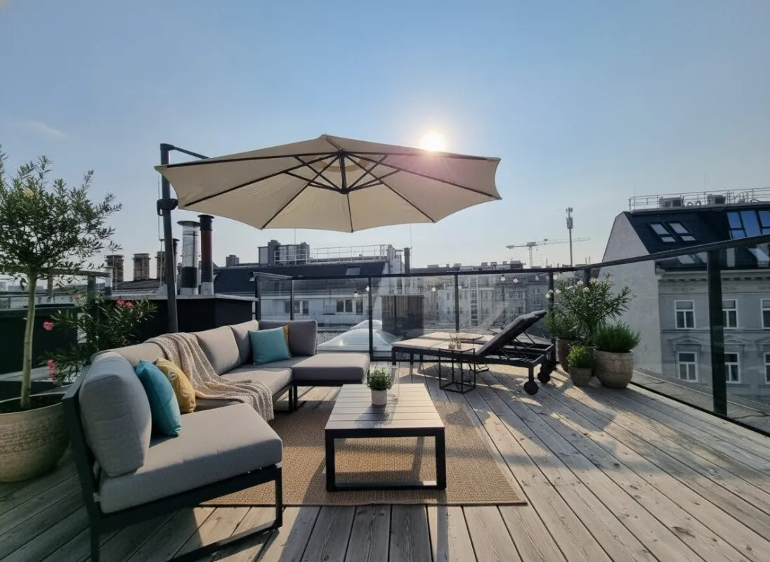 Exklusive 4 Zimmer Dachgeschosswohnung mit traumhafter Dachterrasse - Exzellente öffentliche Anbindung - Hochwertige Ausstattung - Bild 1