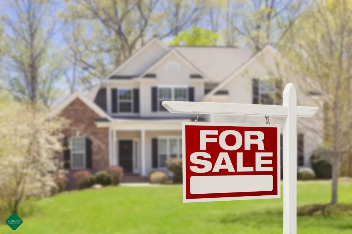 12 Parkplätze in zentraler Lage - Bild 1