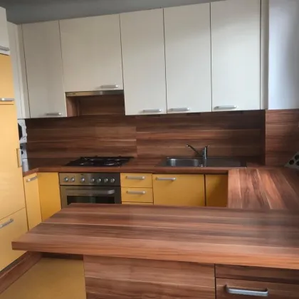 Vermietete 2-Zimmer mit einer Wohnküche im 5en Liftsock nahe dem Brunnen Markt und U6! - Bild 3