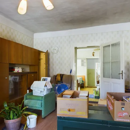 Altes, bäuerliches Haus mit 4 Zimmern, uneinsehbaren Garten und viel Potential - Bild 3