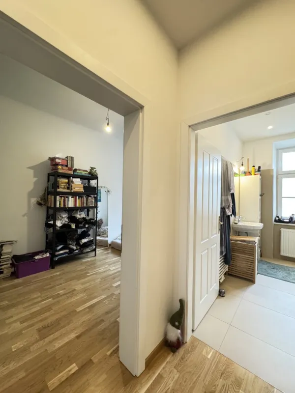 Großzügige 4-Zimmer-Altbauwohnung mit Stil und Potenzial – Nähe U6 Jägerstraße in Brigittenau - Bild 1