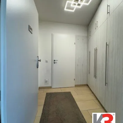 K3 - Traumhafte, neuwertige GARTENWOHNUNG mit Grünblick! - TIEFGARAGENPLATZ INKLUSIVE! - Bild 3