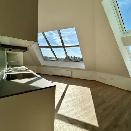 Traumhafte Dachgeschoßwohnung in Klosterneuburg – Erstbezug mit Terrasse! - Bild 2