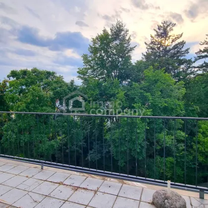 TRAUMHAFTE DACHGESCHOSSWOHNUNG mit zwei Balkonen in Baden! - Bild 2