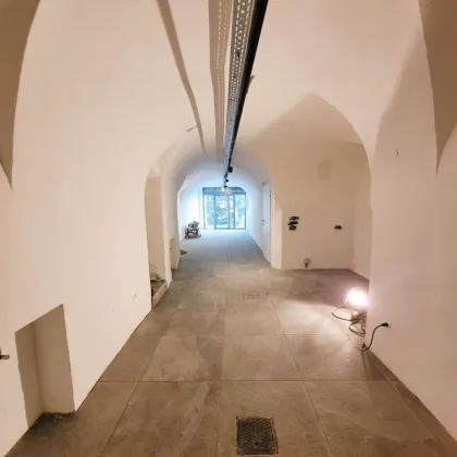 aufwendig renovierte Gastronomie mit wunderschönem Gewölbe im Zentrum von Eisenstadt zu vermieten - Bild 2