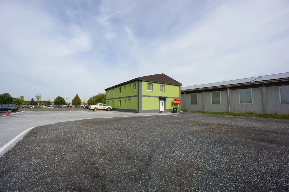 Gewerbeimmobilie mit ausreichend Parkmöglichkeit mit bester Autobahnanbindung in Ilz - Bild 1