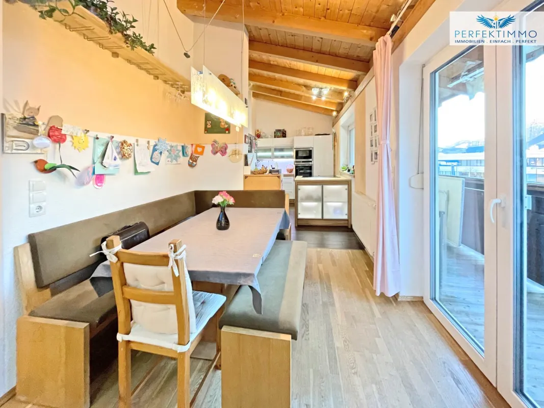 Großzügige 2-Zimmer-Dachgeschosswohnung - Bild 1
