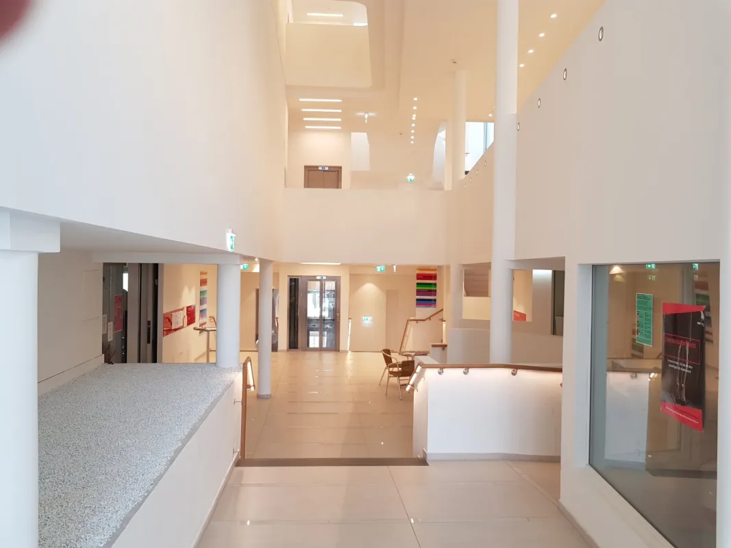 gemütlicher Ordinationsraum I Nähe Schlossberg und Zentrum Hainburg - Bild 1