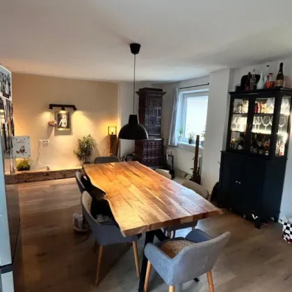 Graz - Schillerplatz: Helle 2-Zimmern-Dachgeschoßwohnung und westseitiger Dachterrasse – perfekt für Singles, Paare und Investoren - sehr gut vermietet! - Bild 2