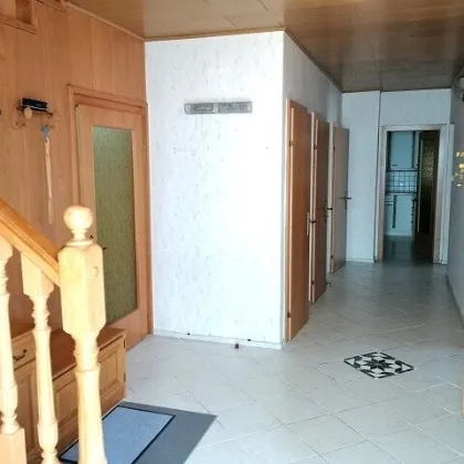 Ein-/ Mehrfamilienhaus mit herrlichem Garten in Ruhelage - Bild 3