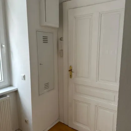 ++ Top Investition ++ Befristet vermietete Altbauwohnung + saniert + Balkon - Bild 3