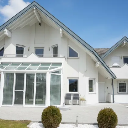 Luxuriös Wohnen in der Nähe vom Mondsee. - Bild 2