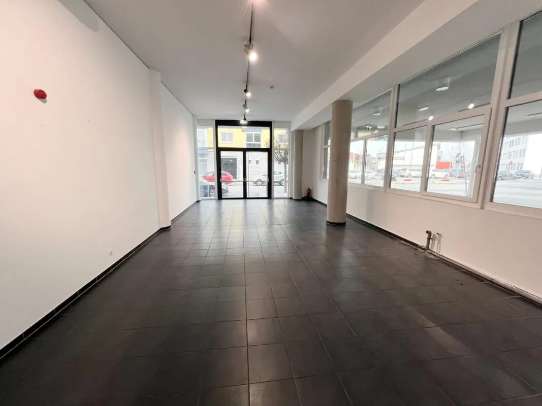 Universelle Gewerberäume/ Geschäfte/Büros in zentraler Lage in Seiersberg - Bild 1