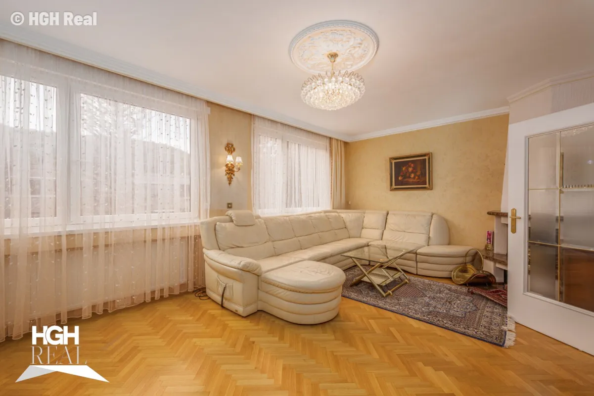 2540 Bad Vöslau Sehr helle und ruhige 4-Zimmer Wohnung mit Loggia am Waldesrand in Thermalbad-Nähe - Bild 1