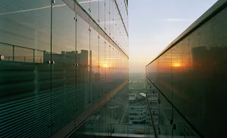 + + + ca. 1.500 m² Büro mit Ausblick + + + SATURN TOWER + + +