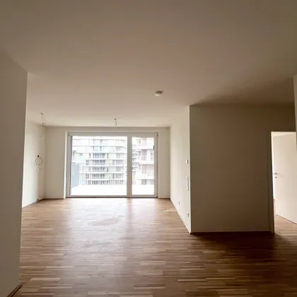 2-Zimmer-Wohnung mit intelligenter Raumaufteilung und großem Balkon. - Bild 2