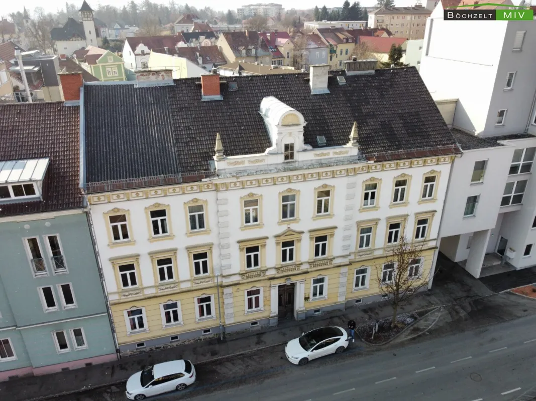 111 m² Eigentumswohnung in prachtvollem Haus mit 5 Zimmern - Bild 1