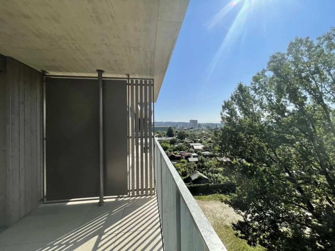Helle 2-Zimmer-Wohnung mit perfekter Ausrichtung und großzügigem Balkon! - Bild 1