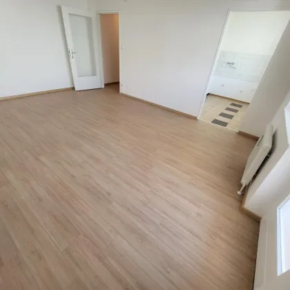++ VIS A VIS U1 UND FUßGÄNGERZONE! + NEUBAU+CHARMANTE WOHNUNG MIT GROßER LOGGIA ++ - Bild 3