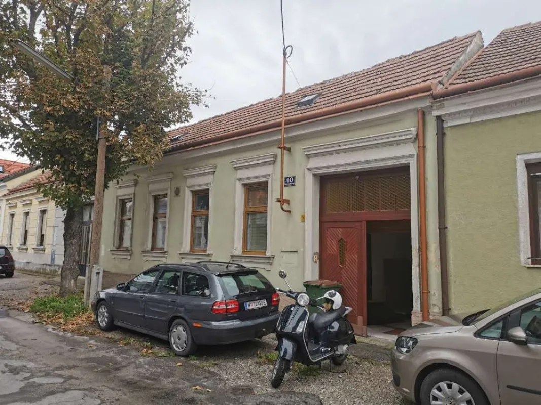 Sanierungsbedürftiges Haus im Herzen von Stammersdorf - Bild 1
