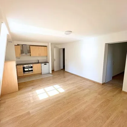 STEYR. Erstbezug! Moderne Wohnung mit Einbauküche, Parkplatz & Zentralheizung! - Bild 2