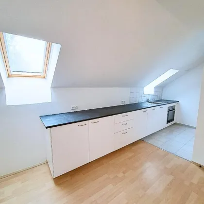 STEYR. Erstbezug! Moderne Wohnung mit Einbauküche, Parkplatz & Zentralheizung! - Bild 3
