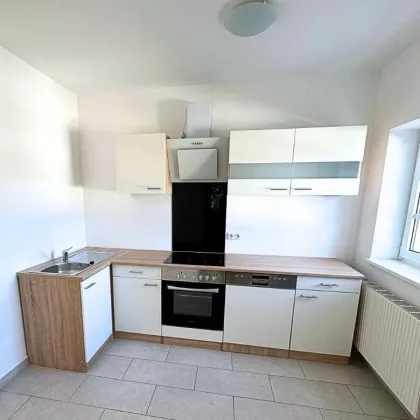 Zwei-Zimmer-Wohnung mit Fernblick in Grünruhelage, Erstbezug nach Sanierung, Miete 4400 Steyr - Bild 3