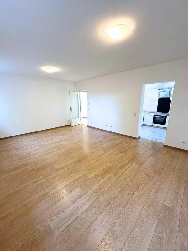 Zwei-Zimmer-Wohnung mit Fernblick in Grünruhelage, Erstbezug nach Sanierung, Miete 4400 Steyr - Bild 1